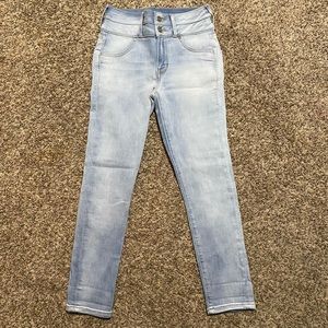 WALLFLOWER sassy fit jeans size 3